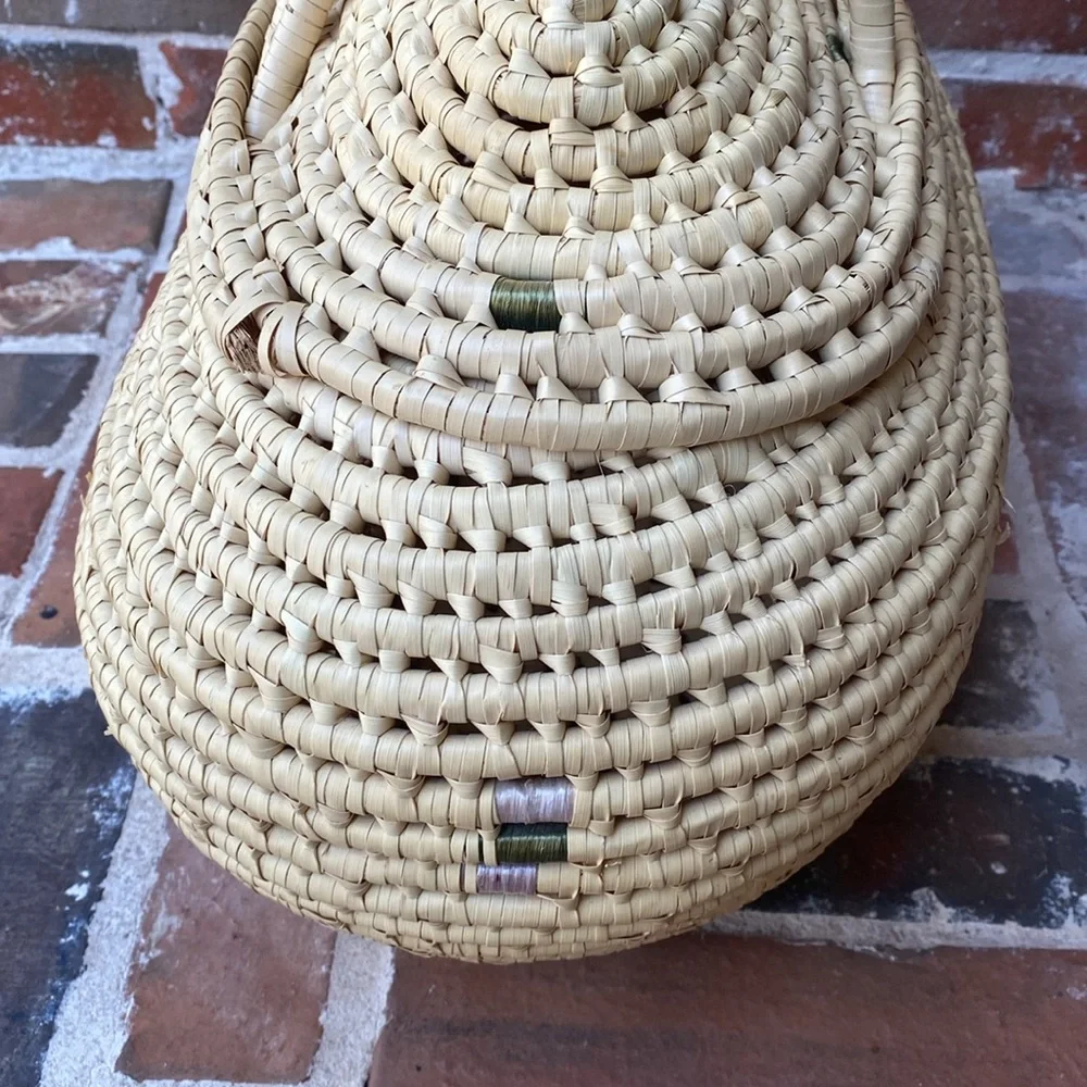 Handcrafted Woven Oval Handbag with Lid